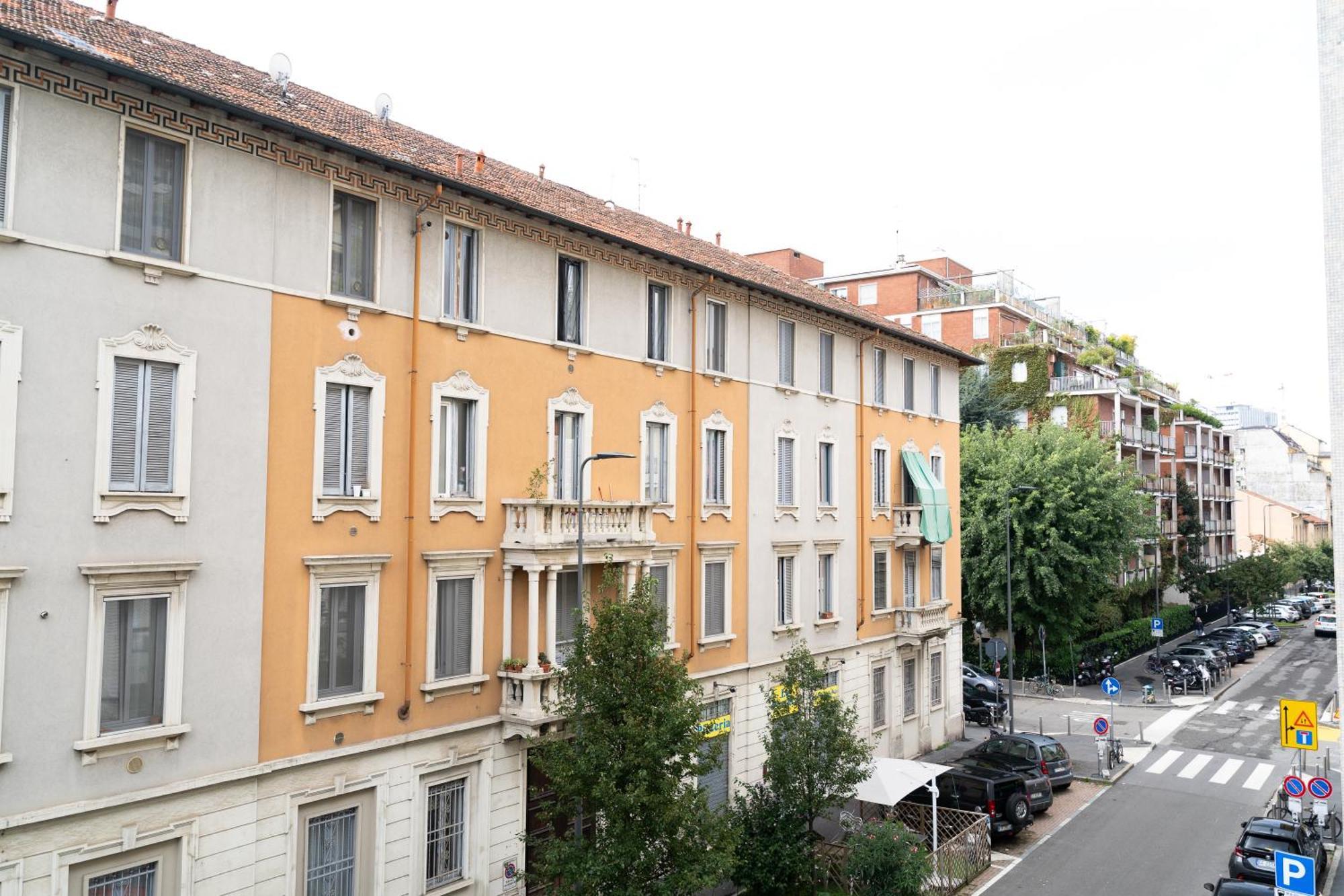Sun & Color - - 20 Mins Citycenter Appartement